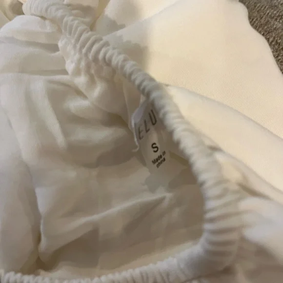 Lime Lush women’s white lace mini dress size small, worn twice - Picture 4 of 4